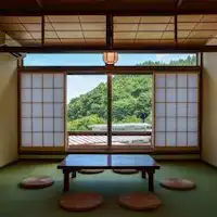 ห้องนั่งเล่นสามารถวางโซฟาเตี้ยได้