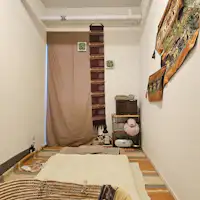 Bersantai di spa dalam gedung (berbayar)