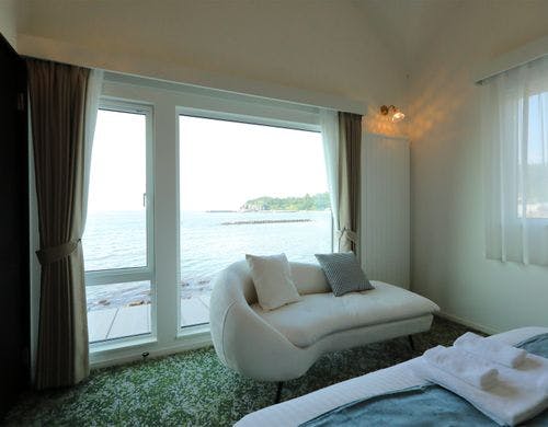 スイートルームのキッチン