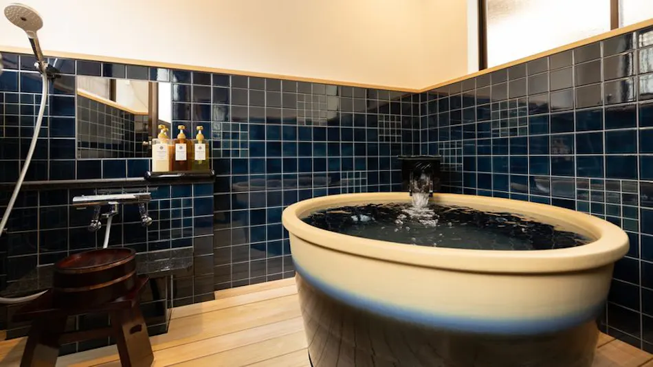 Classic & Modern SELF-STYLED HOTEL Banba Oosone