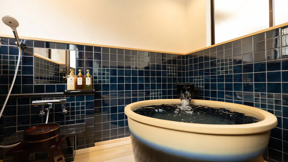 Classic & Modern SELF-STYLED HOTEL Banba Oosone