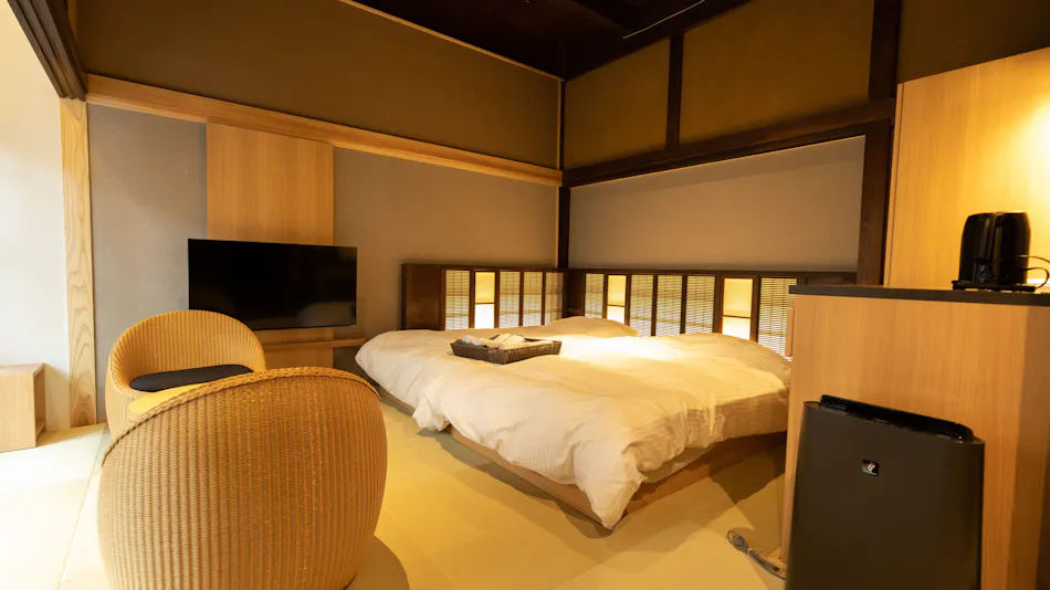 Classic & Modern SELF-STYLED HOTEL Banba Oosone
