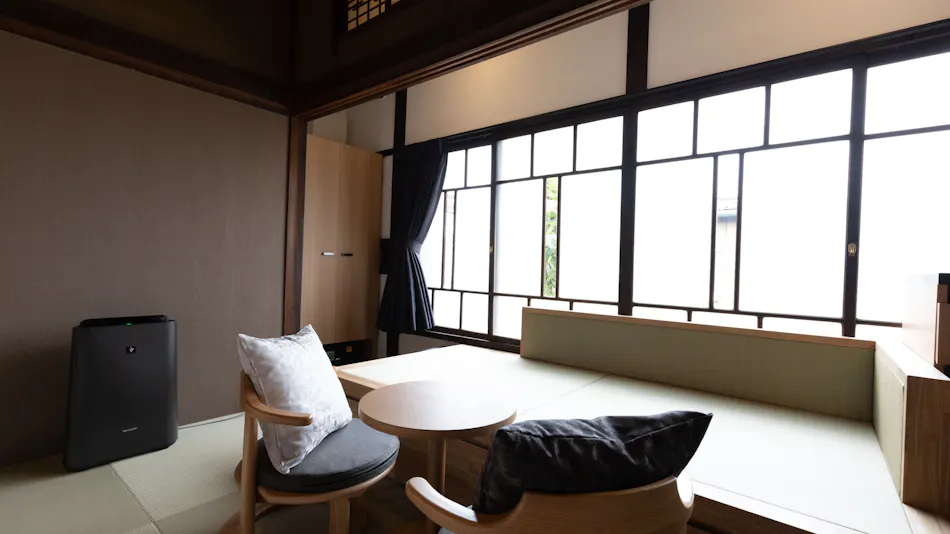 Classic & Modern SELF-STYLED HOTEL Banba Oosone