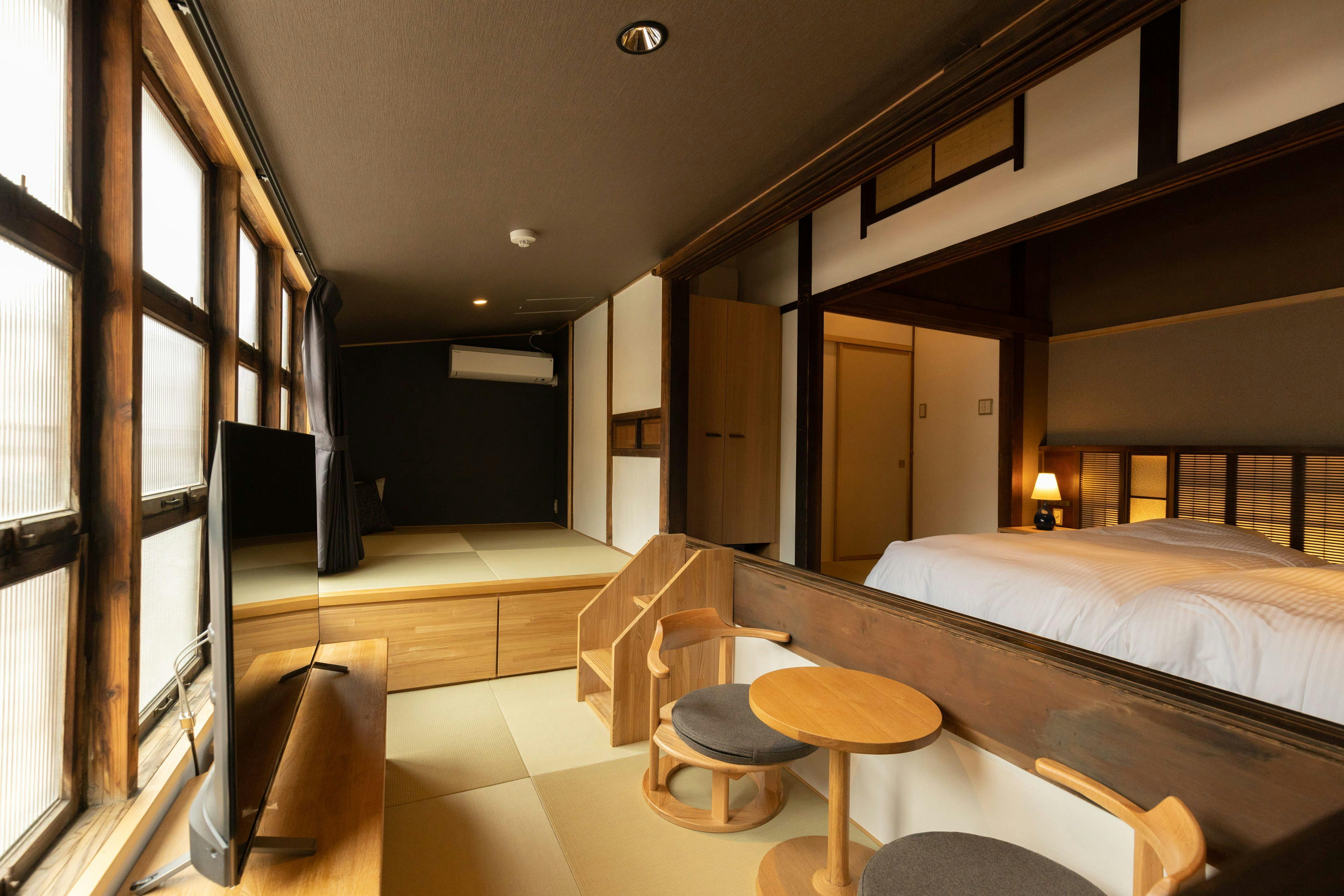 Classic & Modern SELF-STYLED HOTEL Banba Oosone