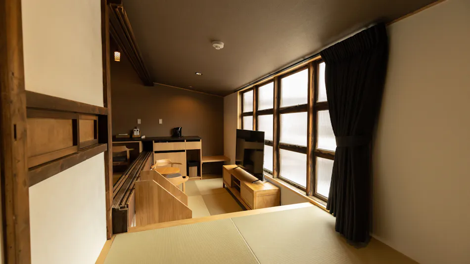 Classic & Modern SELF-STYLED HOTEL Banba Oosone