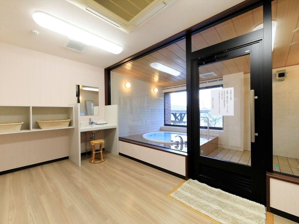 อ่างอาบน้ำส่วนตัว "Yume no Hana"