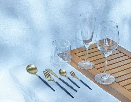 ウッドデッキ　食事イメージ