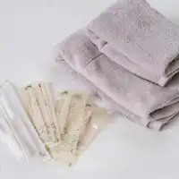 ผ้าขนหนู แปรงสีฟัน หวี มีดโกน