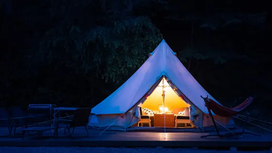 Tampilan luar tenda glamping