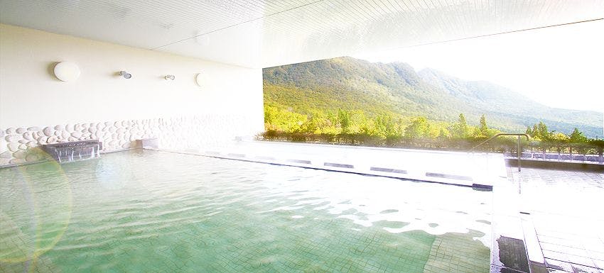 น้ำพุร้อน (บ่อน้ำร้อนกลางแจ้งพร้อมวิว)