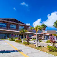 Aeon Mall Rycom 11.2km, kira-kira 28 minit dengan kereta.