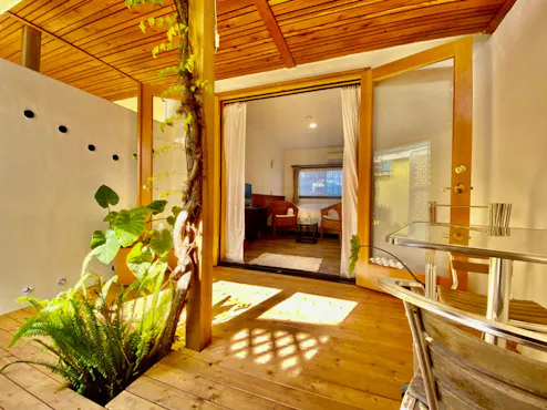 Non-smoking 1F Single Twin Room for 2 guests.