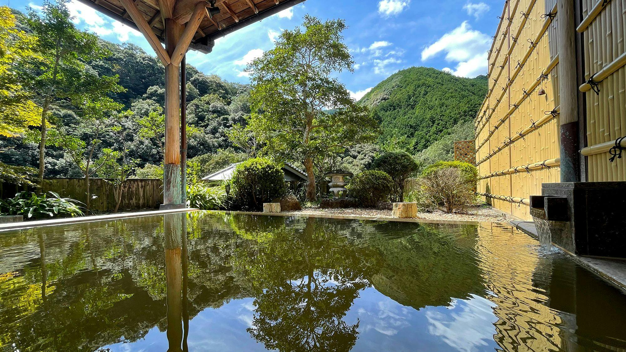 Tsurunoyu Onsen