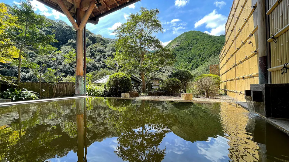 Tsurunoyu Onsen