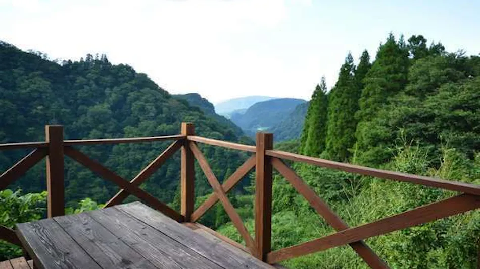 Keikoku no Yado Nihiki no Oni