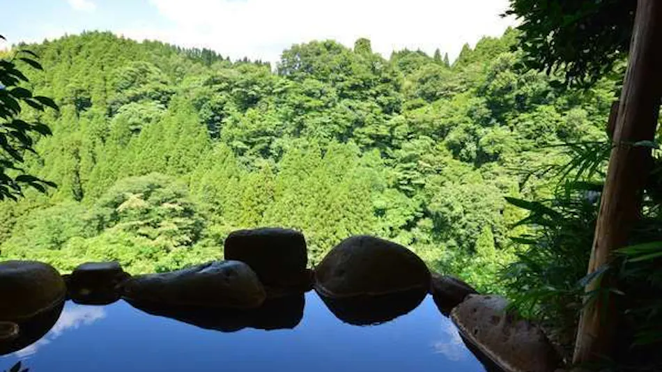 Keikoku no Yado Nihiki no Oni
