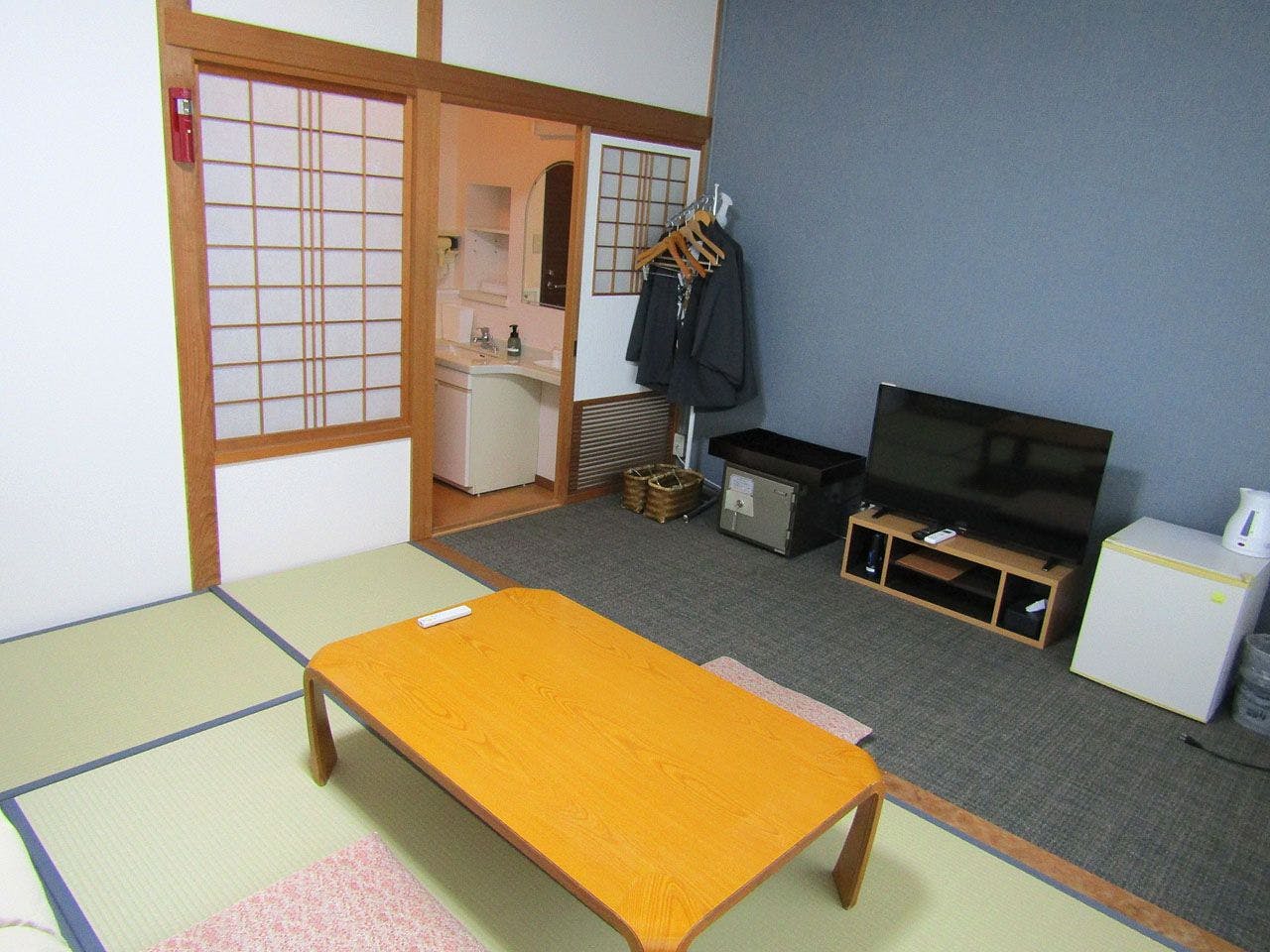 ห้องสไตล์ญี่ปุ่น 8 เสื่อทาทามิ