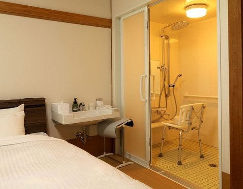 8畳バリアフリー洋室 バストイレ