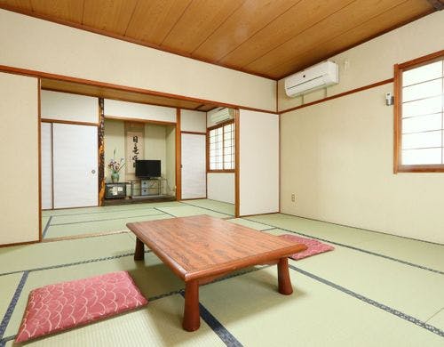 客室和室20畳◆大人数向けの和室です*
