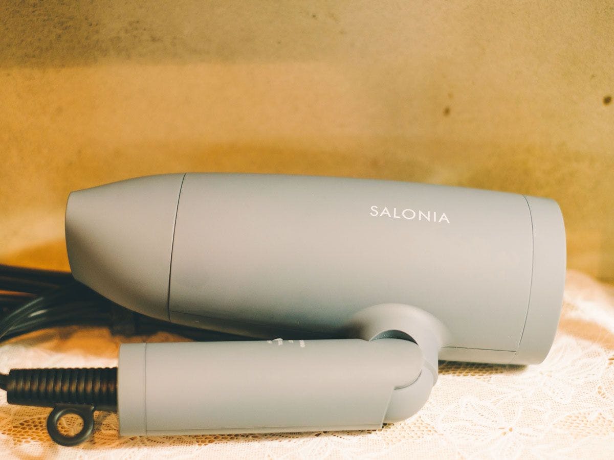 Fasilitas＊SALONIA Pengering Rambut