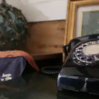 Dekorasi*Telepon Hitam Klasik