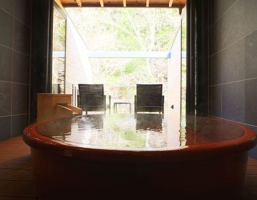 客室-なつ-■ 琉球畳の上で寛げます