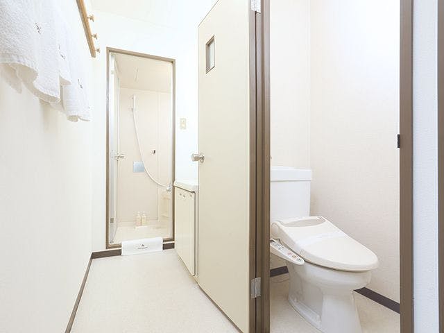 ห้องน้ำแบบแยกส่วนที่รับประกันความผ่อนคลาย