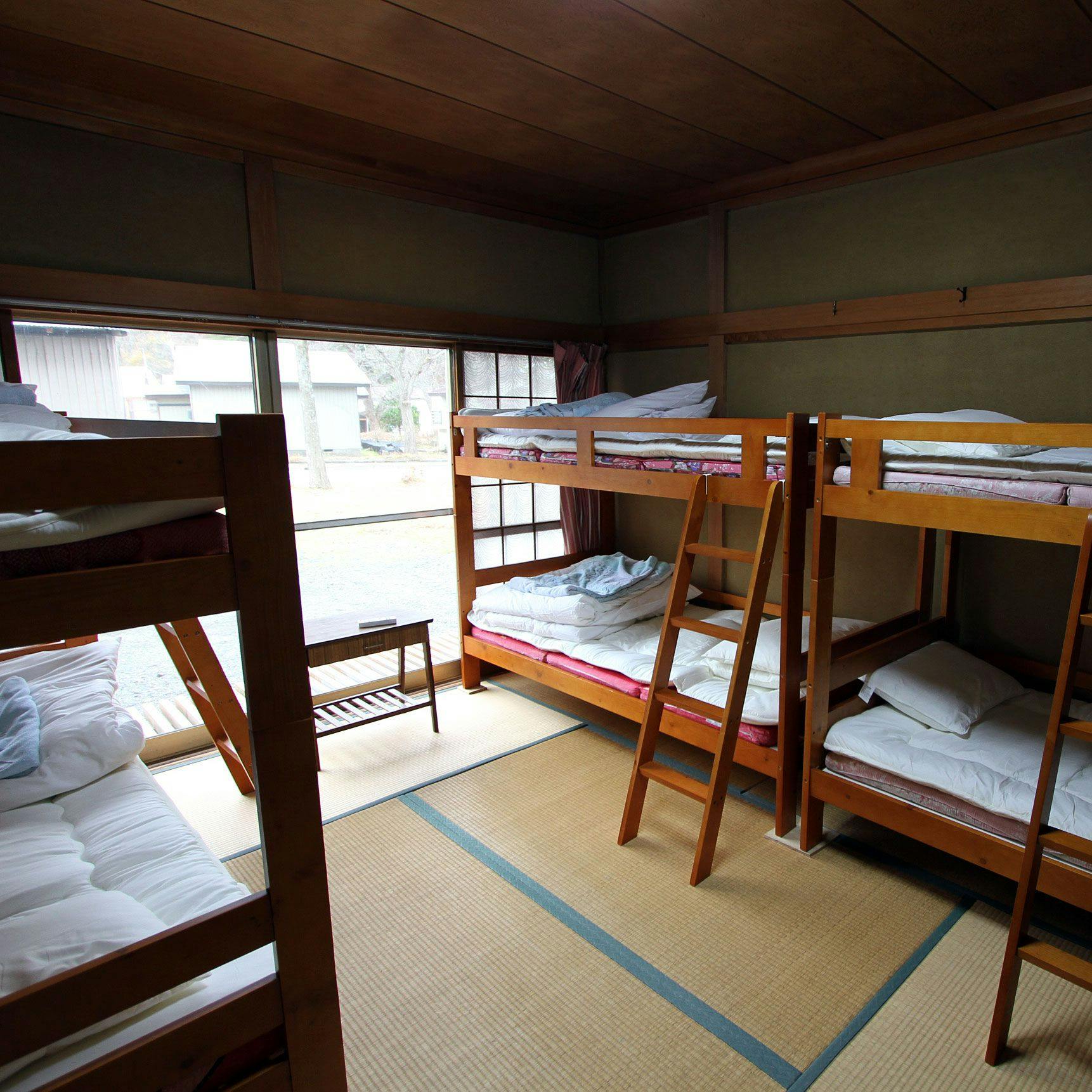 Towada Lake Backpackers