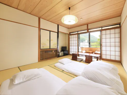 ห้องเสื่อทาทามิ 10 เสื่อ ฝั่งภูเขา