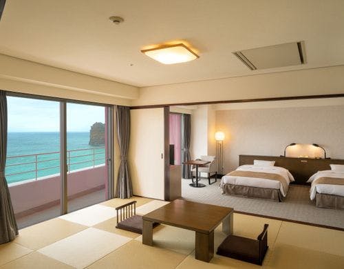 全室オーシャンビュー。８帖和室と２ベッド