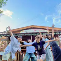 숙소 고객과 기념사진