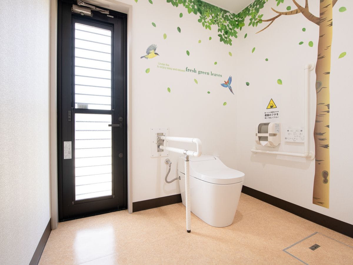 *【장애인용 화장실】