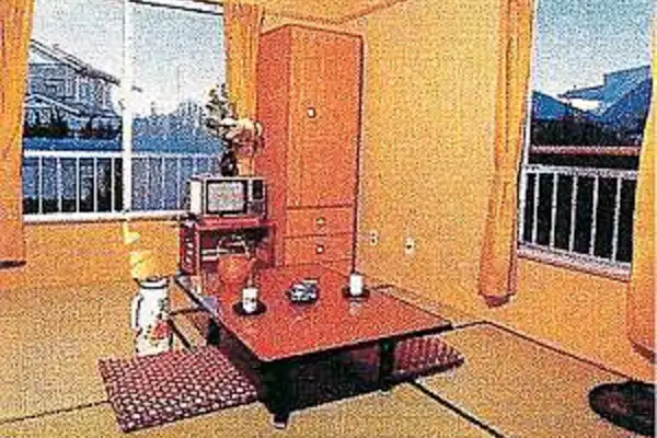 Kamar bergaya Jepang 6 tatami