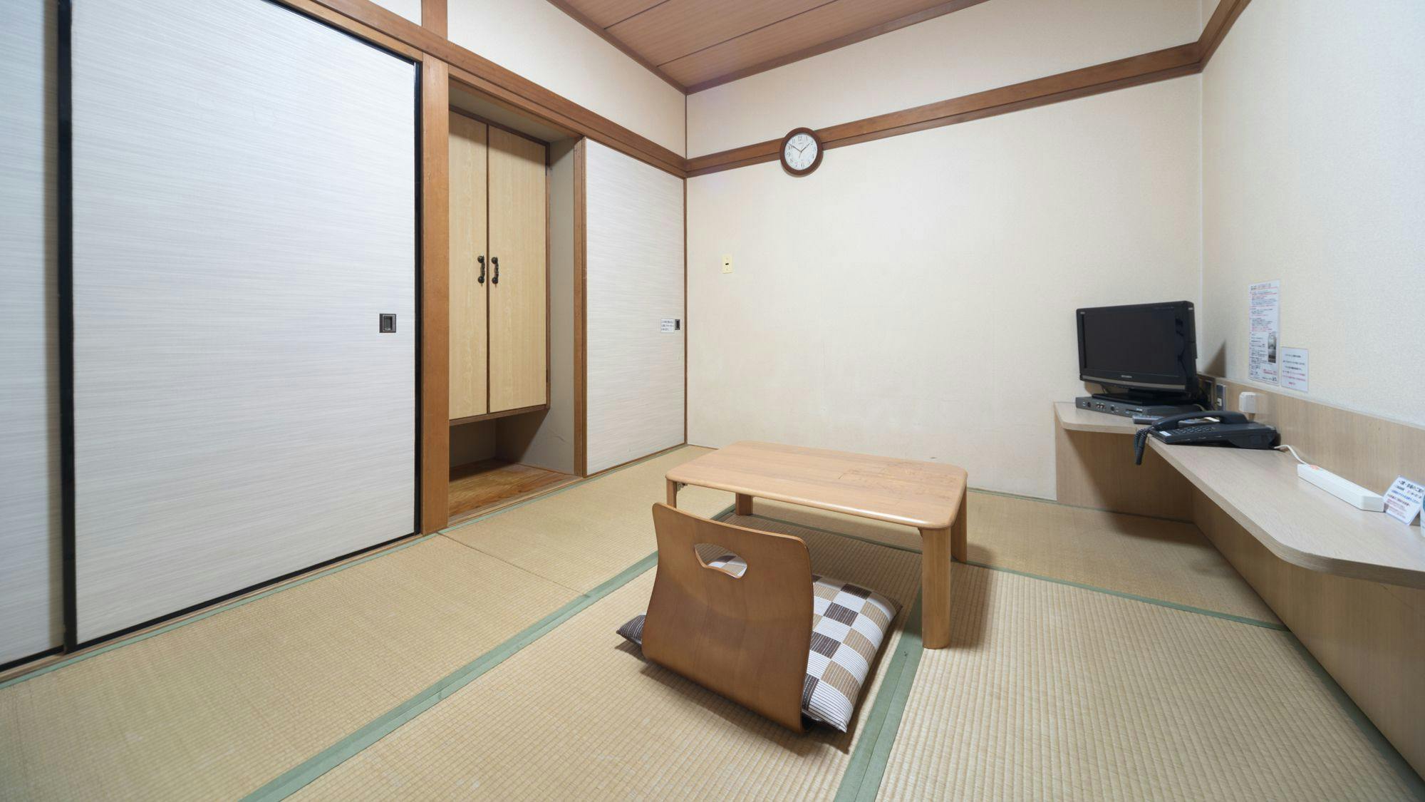 Hyper Inn Hotel Ekyu