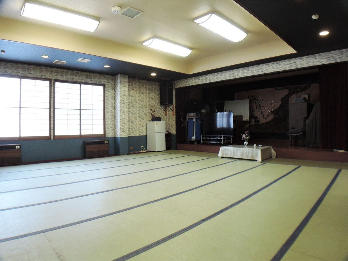 *ห้องโถงใหญ่ / สถานที่รับประทานอาหารเช้า