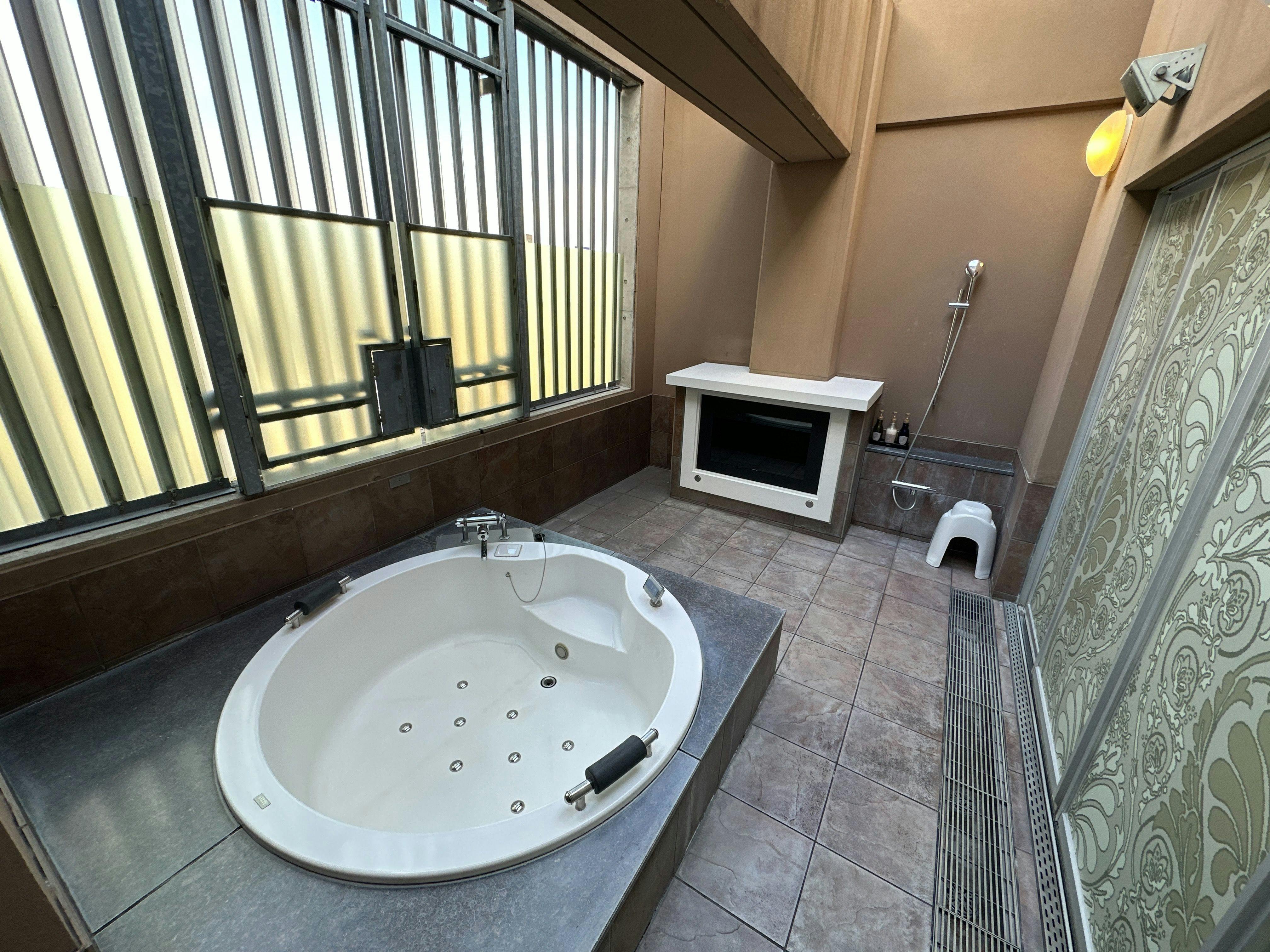 ตัวอย่างห้องน้ำ Deluxe Room