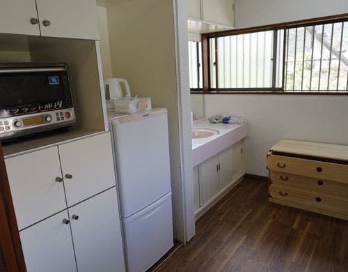 松の間専用電子レンジ・洗面台