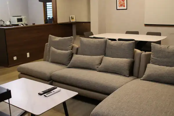 【Tingkat 2】Ruang Tamu