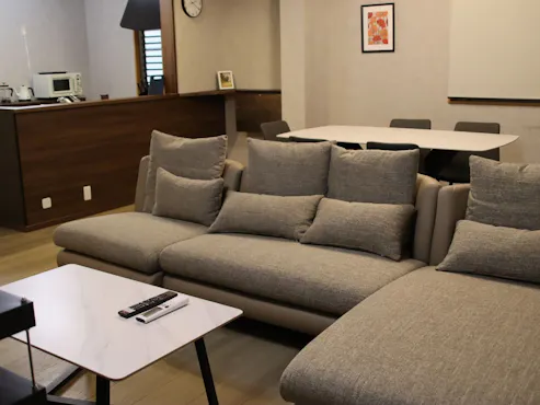 【Tingkat 2】Ruang Tamu