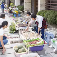 *【Nearby Attractions】The atmosphere of Shichiken Morning Market
