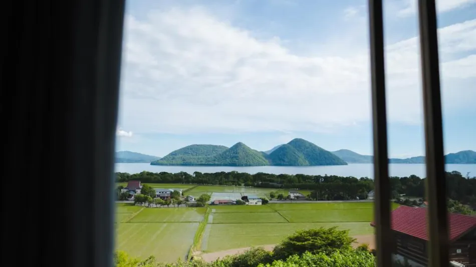 The God of Lake Toya and Nakajima