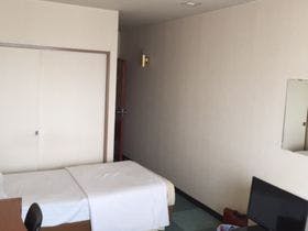 ビジネスホテル　スワロー