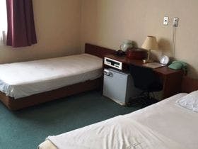 ビジネスホテル　スワロー