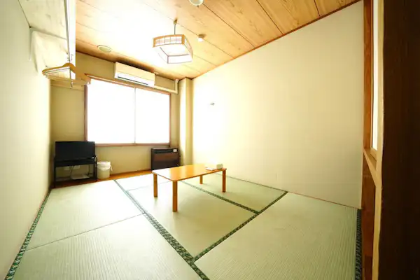 Bilik gaya Jepun 6 tatami di tepi cerun ski