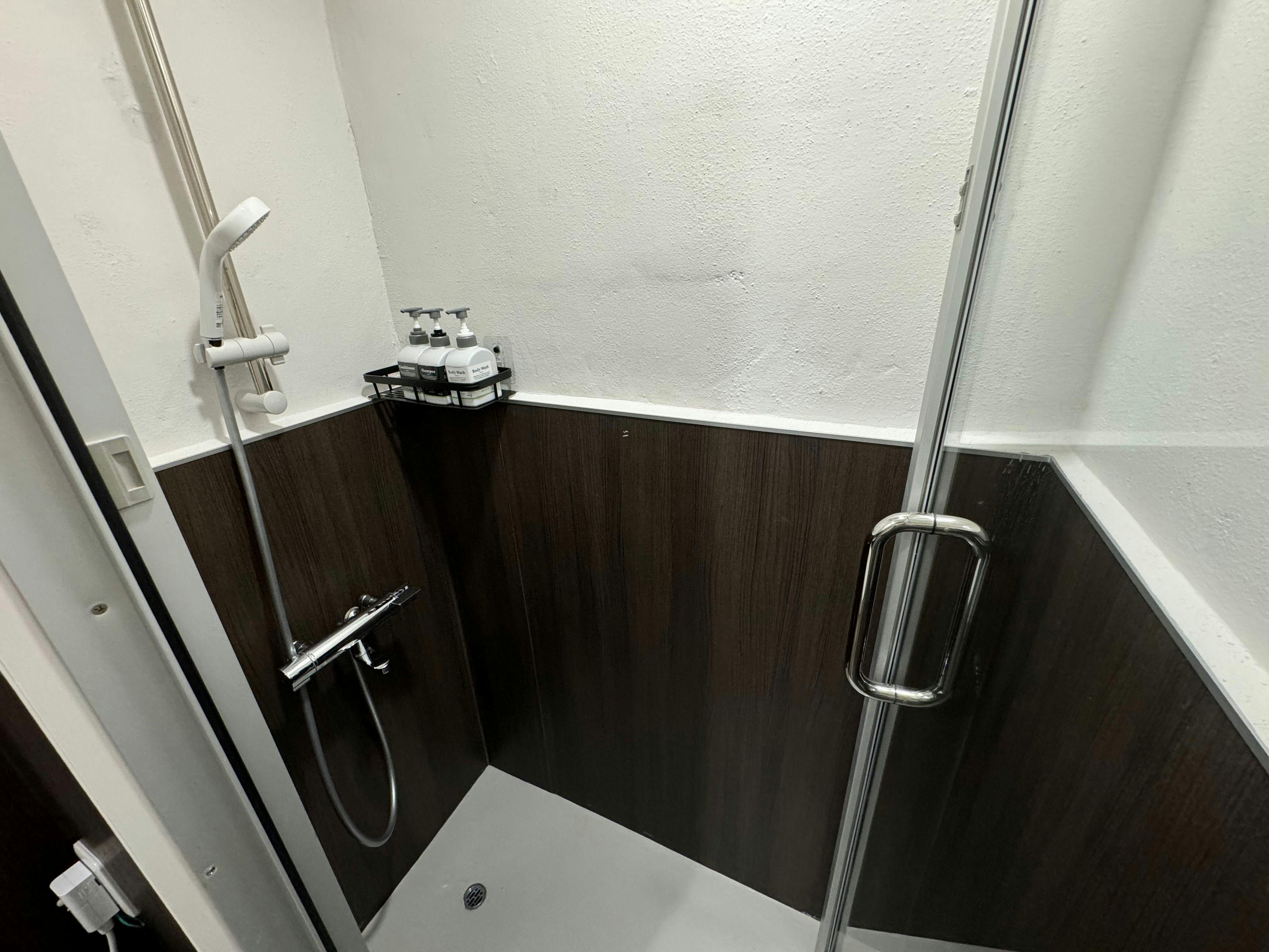 ห้องอาบน้ำฝักบัว