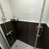 ห้องอาบน้ำฝักบัว