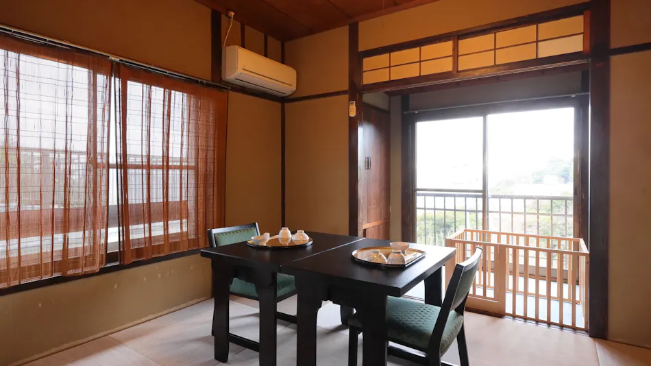 Takamine Inn