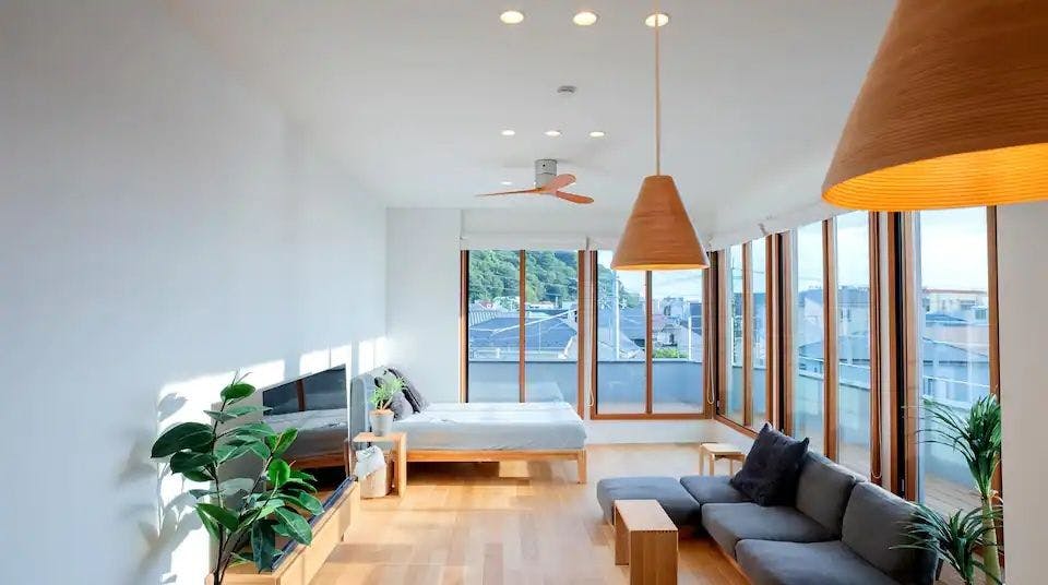 Roopt Hayama Morito (Villa with panoramic views of Mt. Fuji and the sea, located right by Morito Beach)
