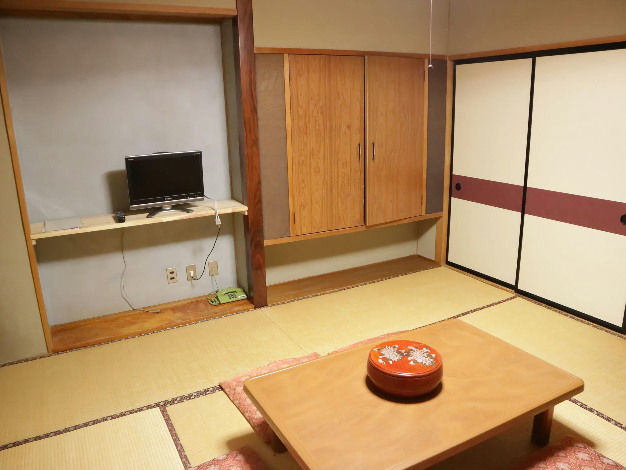 Hotel San Moritz Shiga