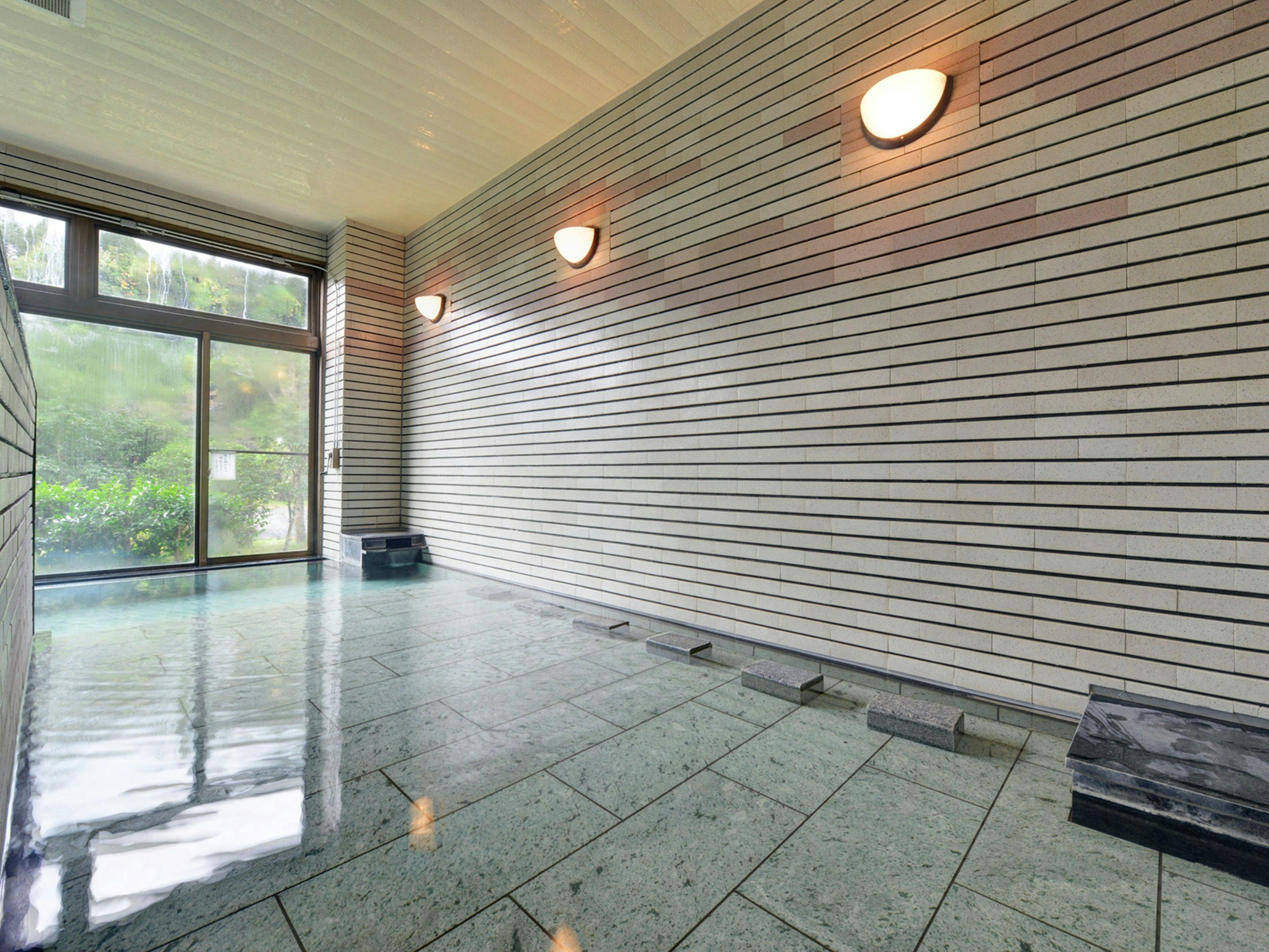 Bak mandi dalam ruangan